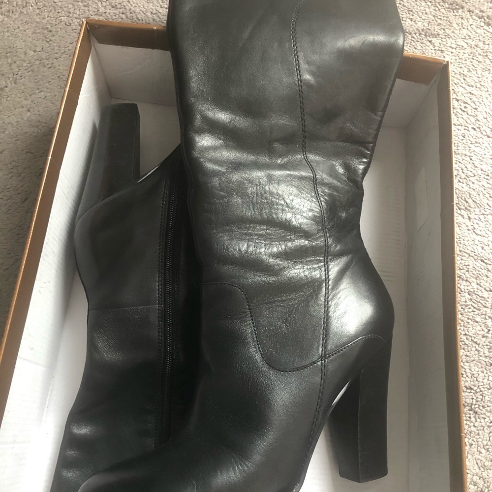 Black leather knee boots